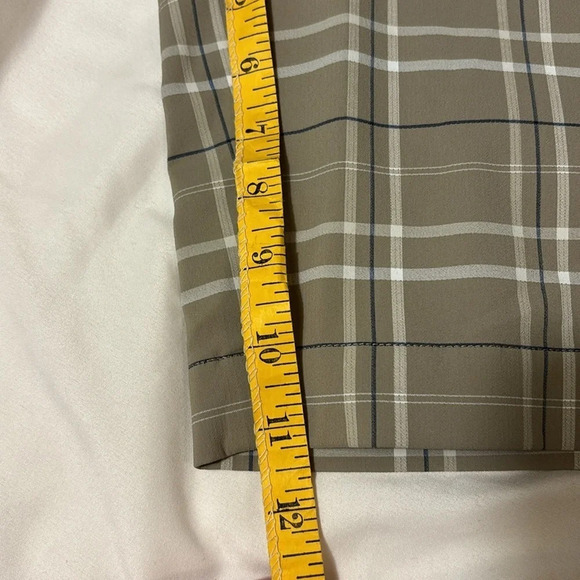 Nike Golf Tour Performance Plaid Tan Shorts Men's Size 34 Stretch - Picture 5 of 7
